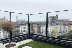 Giyotin Cam Balkon Tasarımı